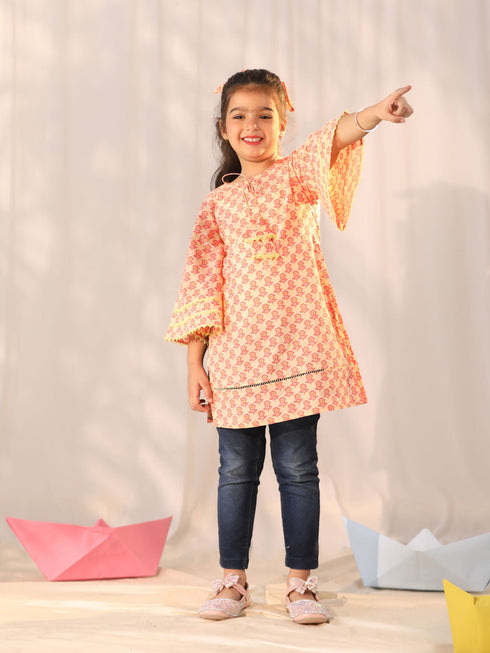 Girl's' Peach Cotton Printed Kurta